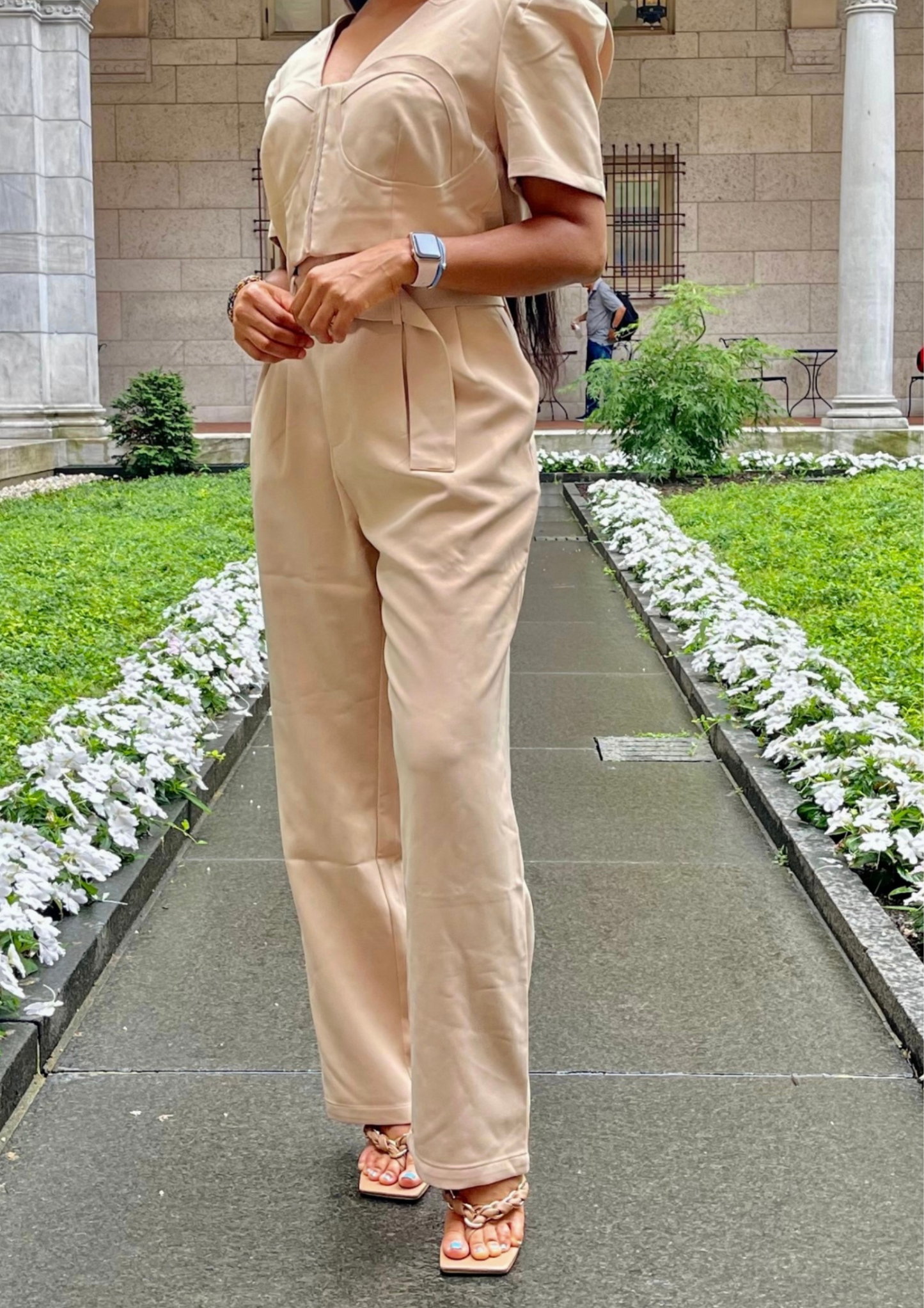 Short-Sleeve Blazer Jacket and pants set tan